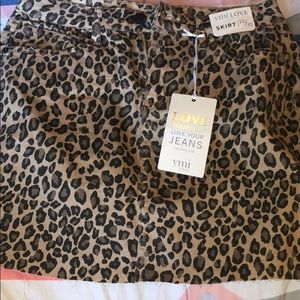 Leapord print mini skirt size 11